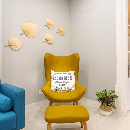 Wonderful Brand New Belem - A Few Steps Away From The River! *