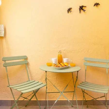 Wonderful Brand New Belem - A Few Steps Away From The River! *